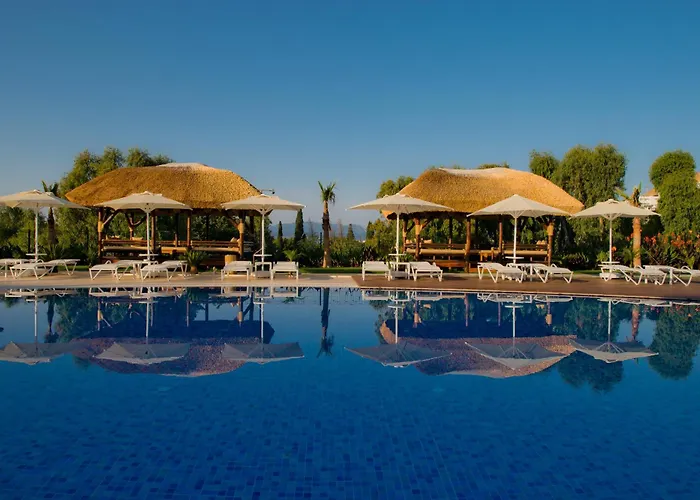 Bellazure Hotel